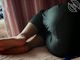 三门峡的骚妈妈  这脚能不能把你夹射 之后想看啥 评论一下0