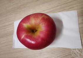 (原创)舍管阿姨15:今晚去前台和舍管阿姨聊了一下,她送我苹果2