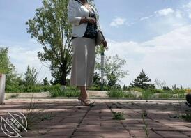 妈妈被人洗脑胁迫该怎么让她摆脱这种情况