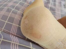 奶奶的精液丝袜脚1