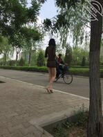 爱人前露出的骚妻和她的闺蜜0