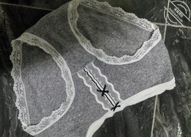 偷拍老婆原味内裤，有味道，闻着都硬，太爽了，海友们，你们媳妇内裤亮出来2