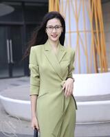 大中午的有姐姐在玩海角吗1