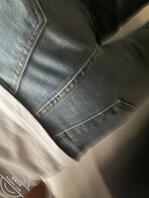 想来顶嘛，电梯顶臀女同事1