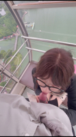 骚母狗在摩天轮上迫不及待的口我，拎回家就是操