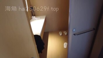 （79）原创视频  拿下老婆的长腿闺蜜，长腿炮架不耐草，被干的直喊疼