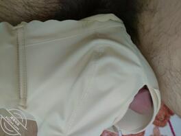 湛江廉江有没有哪个兄弟贡献家人的内衣内裤给我打飞机的，有喜欢的吗