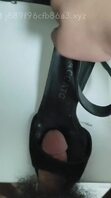 保养打胶骚妈的一字带高跟鞋附上骚妈照片