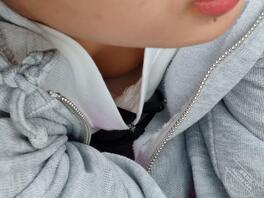 偷拍没有穿内衣的路人小姐姐2