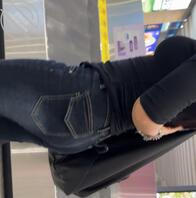 下了飞机就看到了极品忍不住拍了几张