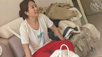 骚妈妈，每次看见她都想操烂她的逼。