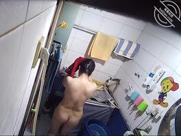 偷拍骚妈洗澡（三）0