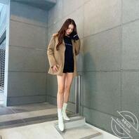 甜美性感的「混血虎牙正妹」！惊人「蜜桃臀」弧度辣爆表，火辣美体获奖无数！2