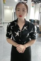 偷拍厕所同事少妇女厕尿尿0