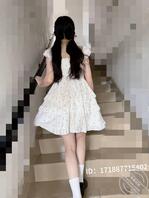 【真实原创10】给表妹买了新裙子,喜欢的不得了,拉着我去天台拍照1