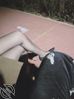 92 (原创视频贴) 穿着黑丝的妹妹我没忍住在公园操了!0