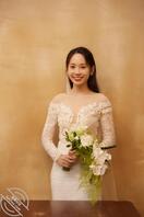 来几张老婆的婚纱照1