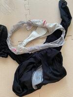 成功拿下小姨的原味内裤原味紧身裤，第一次见这个形状的护垫，护垫的骚味太上