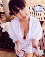 想看看早上爸爸的鸡巴有多硬？想要我怎么帮你射出来？2