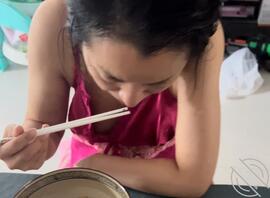 绿母儿子偷拍反差人妻熟女骚妈崔凌云1