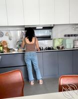 爸爸打电话的时候,我正在摸着妈妈妈的奶子实在忍不住就把妈妈给操了0