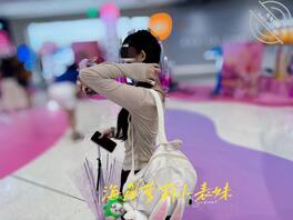 【真实原创32】上周放一天假,约着妹妹逛商场,小萝莉形象甜美动人1