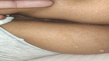 分享老婆，偷玩老婆屁眼