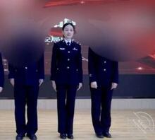 熟女警察，据说是公安局长，上厕所被偷拍2