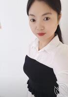 求帮姑姑衣服脱了。2