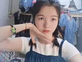 图书馆偷拍女同学，骚货把鞋都脱了，好想找个时间把她干了0