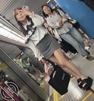 地铁小骚货，个个美腿诱惑0