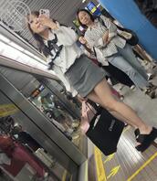 地铁小骚货，个个美腿诱惑2