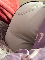 更新了兄弟们 欣赏三小姨子的牛仔裤小屁屁吧0