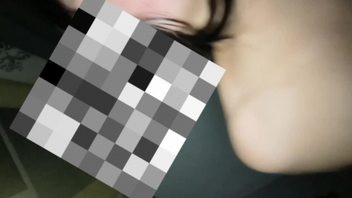 晚上开窗帘让对面邻居看到老婆说很刺激