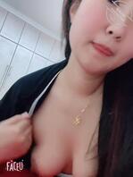 骚逼少妇柴秋月自拍大奶子2