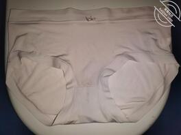 偷拍女朋友原味内裤还有裸照2