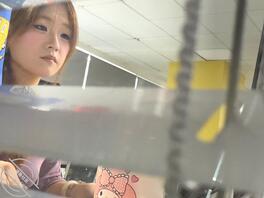 偷拍隔壁绝美女大，黑色打底裤，没人喜欢的话就不更新了1