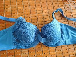 有谁看过我妈内衣照2