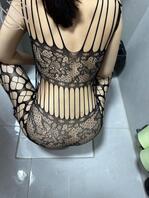 183. 姐姐穿情趣内衣上厕所，我全程跟着欣赏巨乳和美腿1