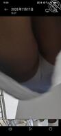 继续昨天女同事裙底，最后放两张她抖音照片2