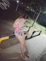 母狗老婆男厕所露出1