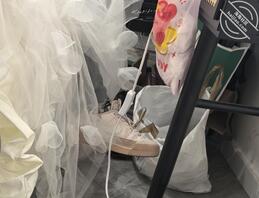 扫楼打胶 妹妹刚脱下的骚鞋1