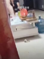 偷拍之（哥哥客厅操嫂嫂）