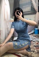 妈妈在乡下农村特别喜欢穿的很漂亮装嫩