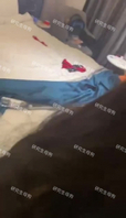 戴着狗链的母狗苗苗
