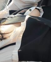 背着老婆发一下胸的照片2