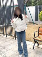 过年和表妹一起睡了，她好像对我有感觉，求兄弟们支招进一步0