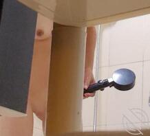 偷拍表姐洗澡1