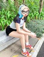 姐姐的闺蜜成功被我拿下。还是年轻的嫩啊。真会1