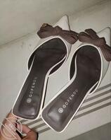 母亲田丽的高跟鞋0